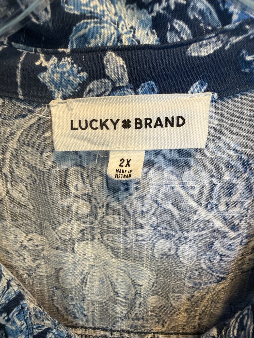 Lucky Brand Blue and White Floral Button-Front Dress. 2X - Picture 5 of 6